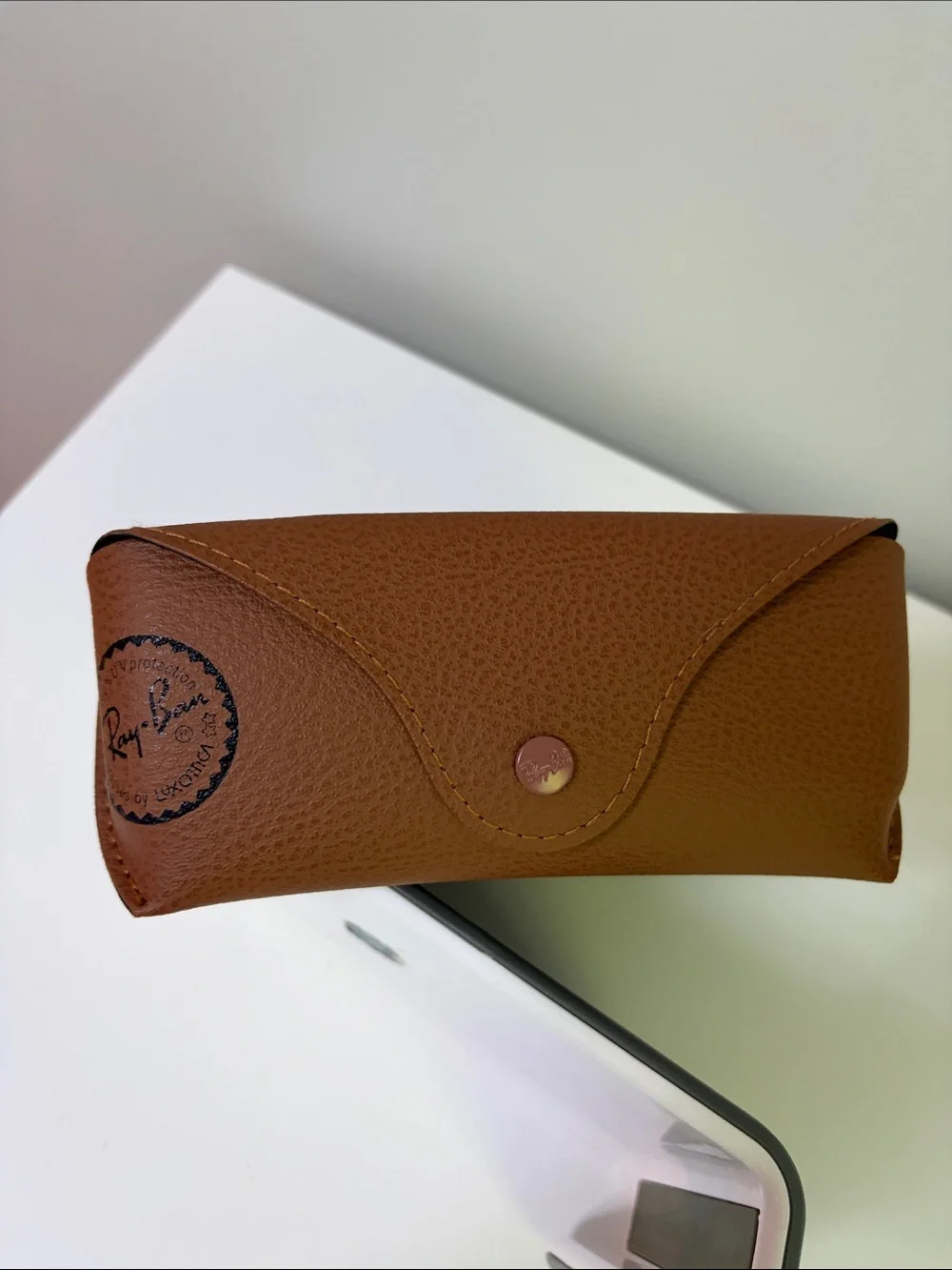 Authentic Ray-Ban‎ Classic Brown Pebbled Leather Sunglasses Case Medium